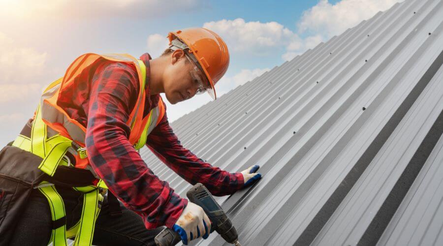 Professional gutter cleaning in Stonewall, MS